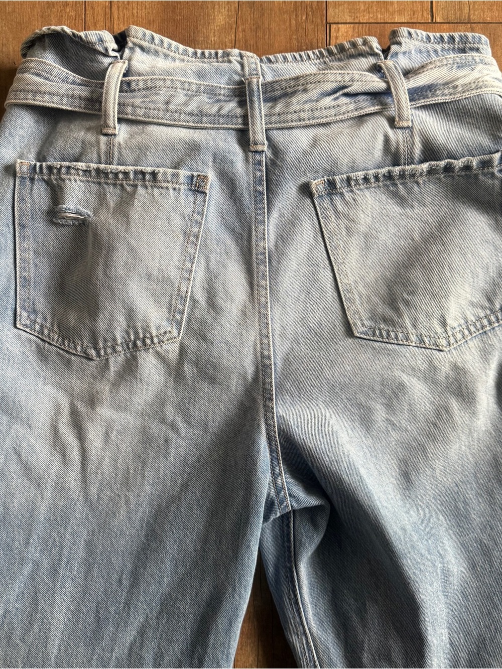 KanCan Ilena Ultra High Rise Mom Belted Medium Wash Jean Size 9/28 - Picture 7 of 9